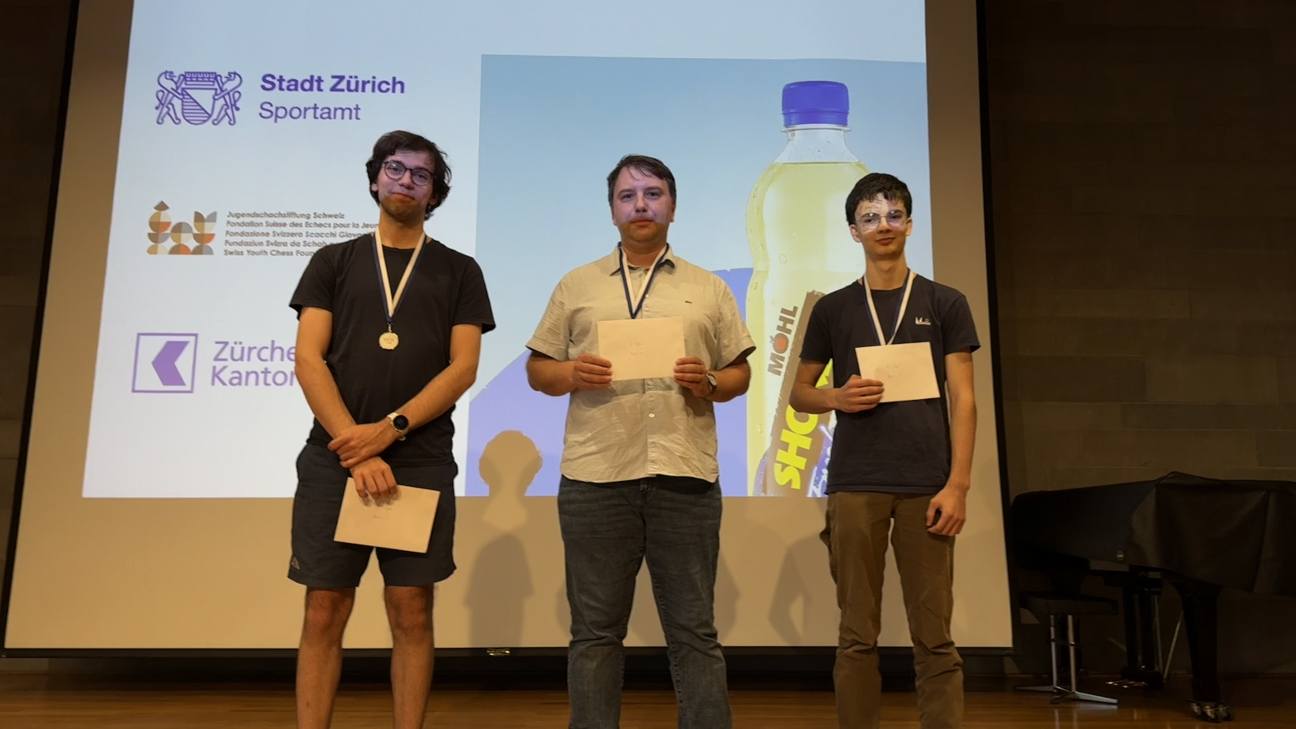 GM Kunin, IM Petkidis und CM Cervelli als Sieger des A-Opens